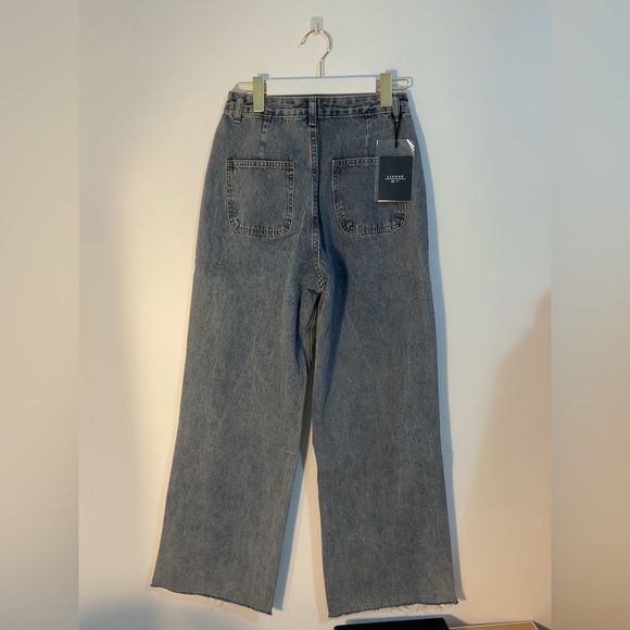 women jeans - Picture 2 of 2